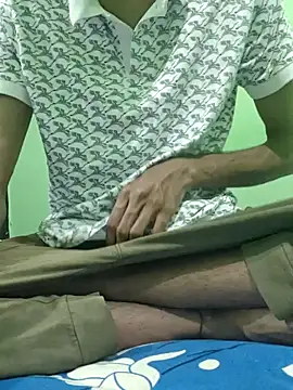 rockyy23boy online show from September 26, 2025, 6:04 pm