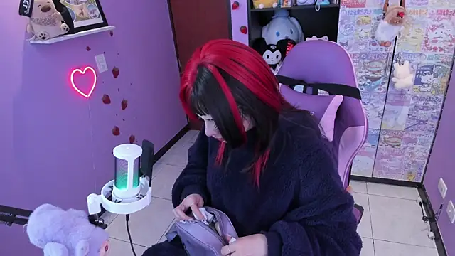 Vero Osb  online show from October 8, 2025, 11:49 pm