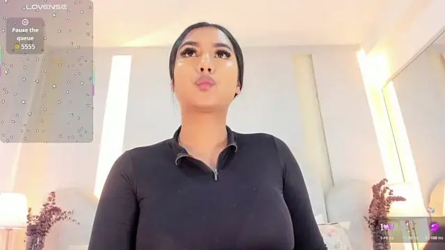 SalomeeBell online show from September 20, 2025, 9:09 pm