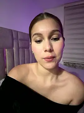 Nikii   online show from January 11, 2026, 3:24 am