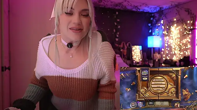 littlelune online show from October 12, 2025, 12:23 am