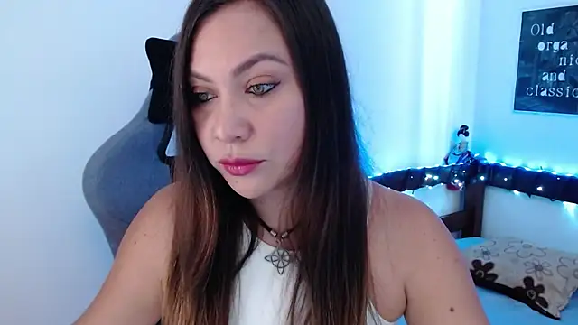 Luna-Gomez online show from October 9, 2025, 5:02 pm