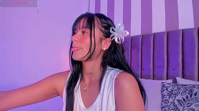 Miiaa jones online show from February 3, 2026, 1:49 pm