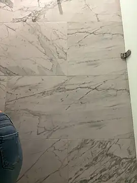 Isabella21  online show from October 4, 2025, 10:44 pm