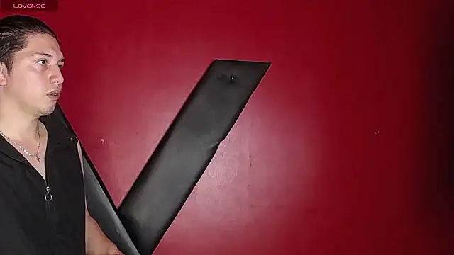 Snapshot of Jackson_n_Scarlett chatting on January 15, 2026, 1:58 pm Jackson n Scarlett online show from January 15, 2026, 1:58 pm