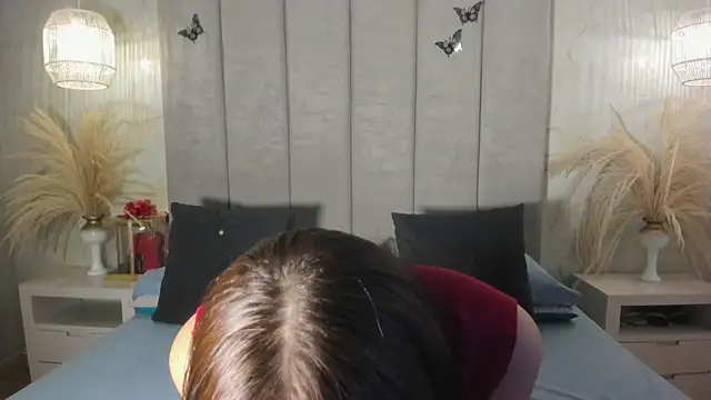 leaahcashh online show from October 31, 2025, 4:20 am