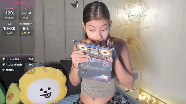 leaahcashh online show from September 12, 2025, 8:30 pm