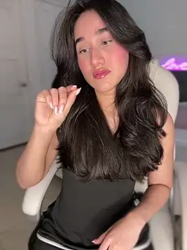 julieta jhonss online show from March 29, 2026, 3:52 am