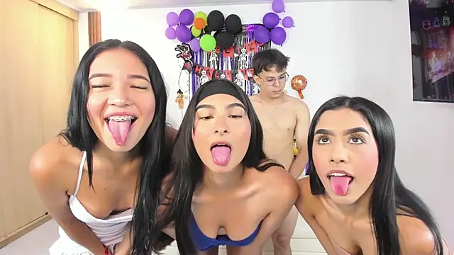 little dolls11 online show from October 8, 2025, 12:39 pm