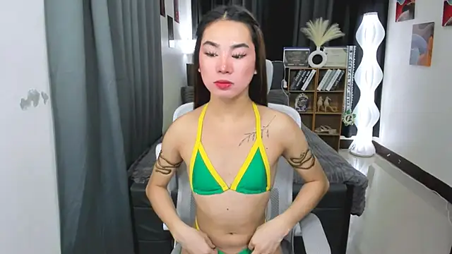 hotjessieempress online show from April 9, 2026, 11:05 am