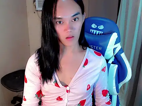 Snapshot of Ur_Goddes_Barbie chatting on July 12, 2026, 1:01 pm Ur Goddes Barbie online show from July 12, 2026, 1:01 pm