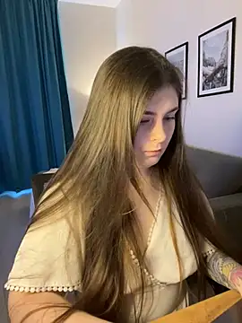 Lovely Waifu online show from April 8, 2026, 11:22 am