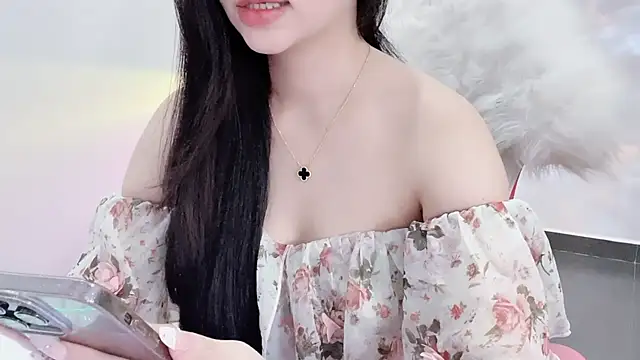 CindyQueen22 online show from December 22, 2025, 6:35 am