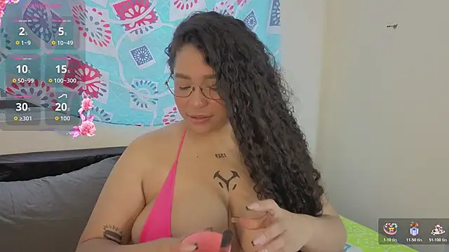 CloeBunny  online show from October 22, 2025, 12:04 pm