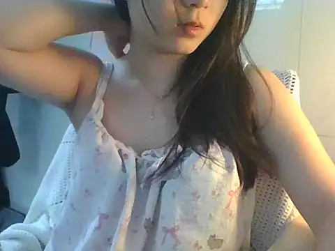 Linzly online show from March 29, 2026, 2:46 am