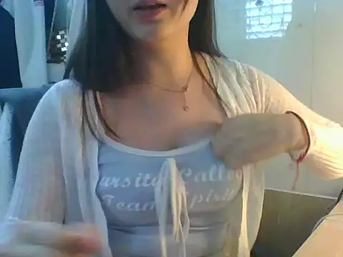 Linzly online show from March 11, 2026, 2:49 am