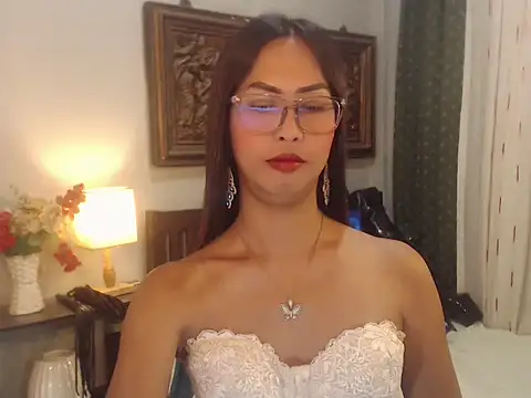 Nathalieheartt online show from July 11, 2026, 12:05 pm