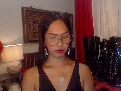 Nathalieheartt online show from August 4, 2026, 3:11 am