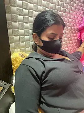 Hot Jaanvi  online show from March 18, 2026, 6:05 am