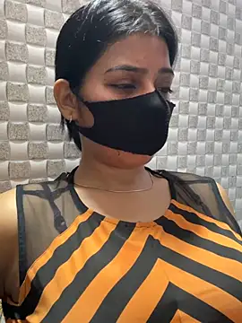 Snapshot of Hot_Jaanvi_ chatting on July 13, 2026, 4:23 am Hot Jaanvi online show from July 13, 2026, 4:23 am