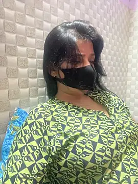 Snapshot of Hot_Jaanvi_ chatting on July 17, 2026, 4:21 am Hot Jaanvi online show from July 17, 2026, 4:21 am