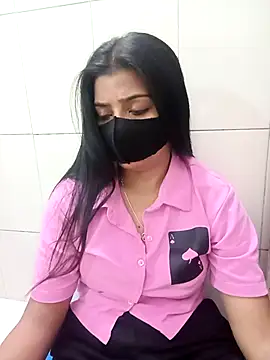 Hot Jaanvi  online show from October 28, 2025, 6:12 am