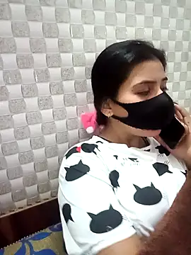 Hot Jaanvi  online show from November 11, 2025, 4:24 pm