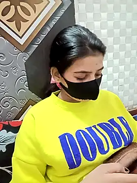 Hot Jaanvi  online show from November 13, 2025, 4:44 pm