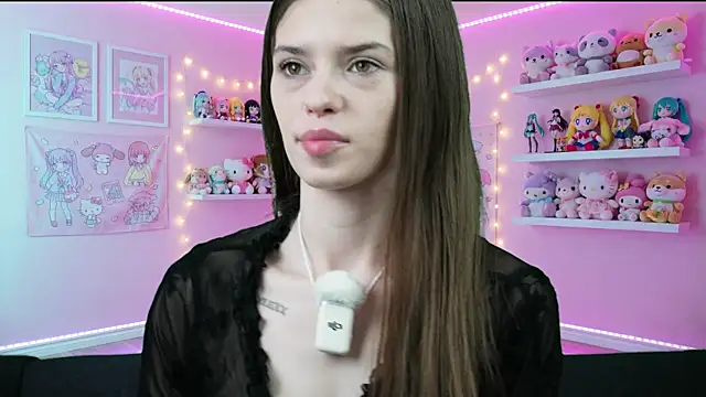 sukie spooky online show from April 14, 2026, 9:03 am