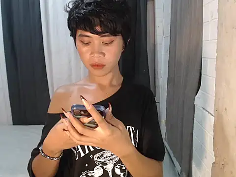 Steffi scott online show from October 27, 2025, 1:56 pm