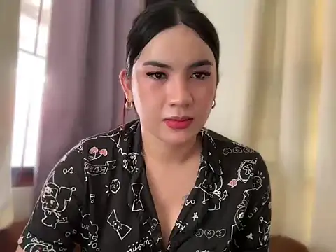 Snapshot of wild_flowerx chatting on June 4, 2026, 3:11 am wild flowerx online show from June 4, 2026, 3:11 am