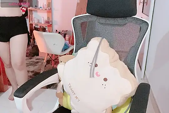    Daisy    online show from October 27, 2025, 6:47 am