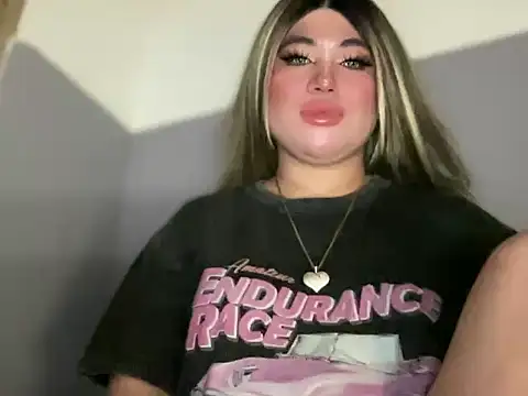 Naughtyrosecum online show from November 6, 2025, 4:55 pm