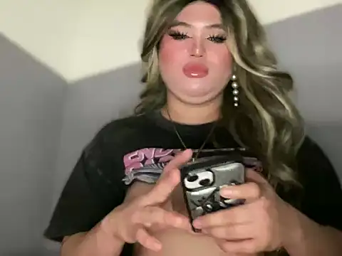 Naughtyrosecum online show from October 4, 2025, 3:57 pm