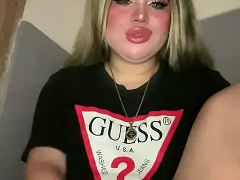 Naughtyrosecum online show from November 15, 2025, 5:00 am