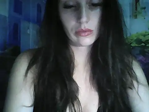 Qinini online show from September 11, 2025, 7:03 pm