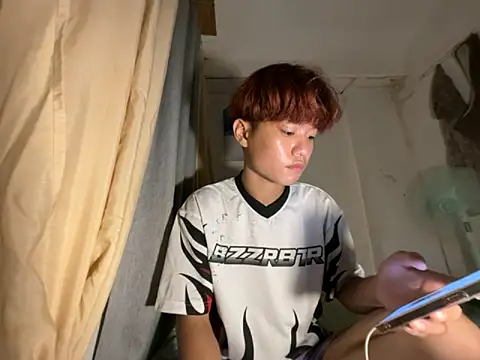 ur little secret online show from November 25, 2025, 2:17 pm