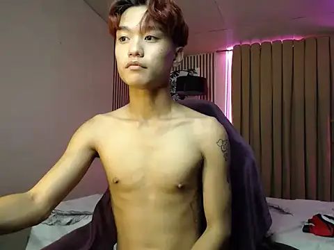 ur little secret online show from November 5, 2025, 9:01 am