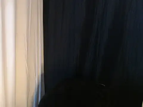 urgirljane online show from September 18, 2025, 7:39 pm