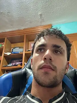 aavrdvh33 online show from September 30, 2025, 12:27 am