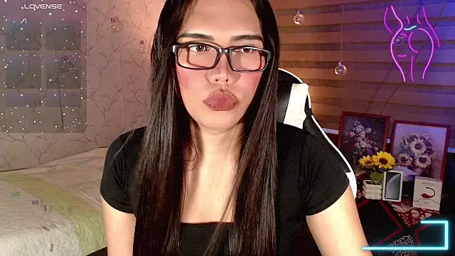 TssluttyNikka online show from February 23, 2026, 3:23 pm