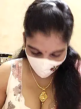 amelia-rani online show from October 13, 2025, 5:47 pm