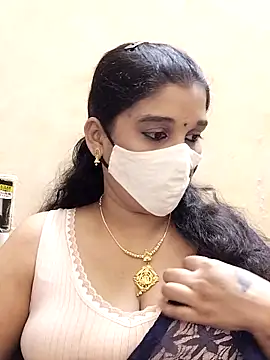 amelia-rani online show from October 8, 2025, 4:51 pm