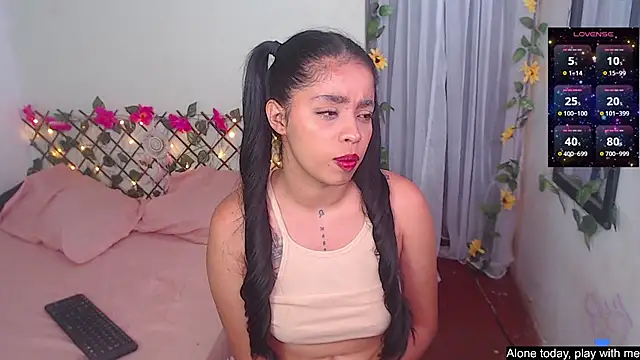 Angie Lee01 online show from November 10, 2025, 2:11 pm