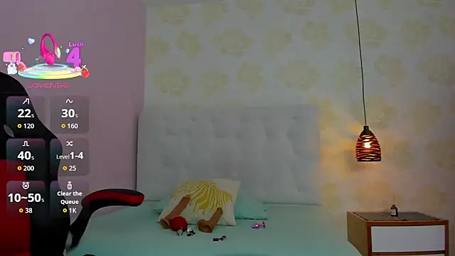 IVONNEPARKER6 online show from September 18, 2025, 7:17 pm