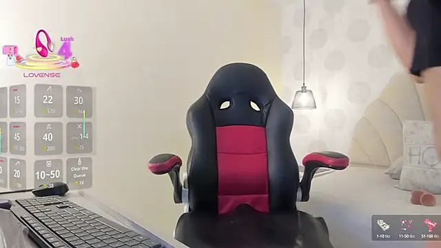 IVONNEPARKER6 online show from September 20, 2025, 12:21 pm