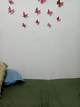 VALENTINA ROUSE  online show from November 7, 2025, 3:44 am