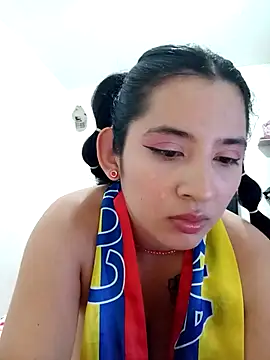 VALENTINA ROUSE  online show from September 9, 2025, 9:35 pm