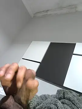 Snapshot of Franmrd95 chatting on March 8, 2026, 4:16 am Franmrd95 online show from March 8, 2026, 4:16 am