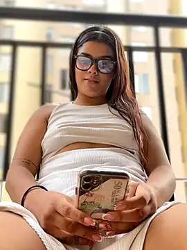 Kaily Sweet16 online show from October 2, 2025, 9:51 pm